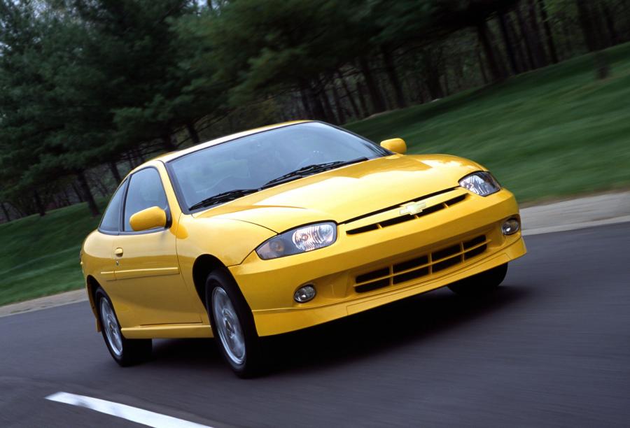  Chevrolet Cavalier Coupe 2003 года  (фото 8 из 13)